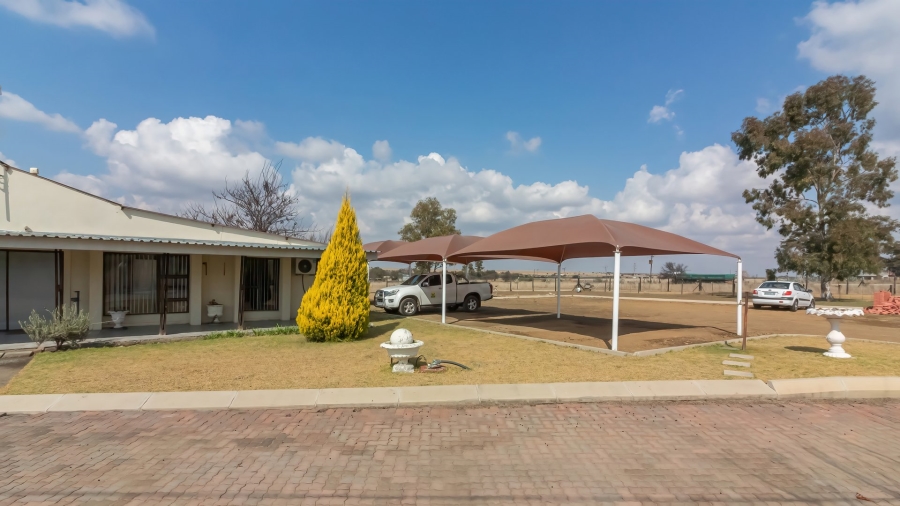 3 Bedroom Property for Sale in Kroonstad Rural Free State